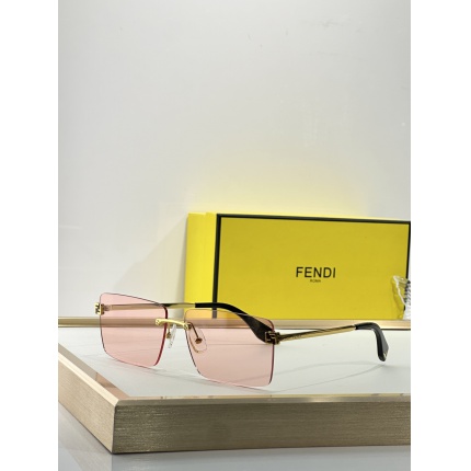 Fendi AAA quality Sunglasses in 205840