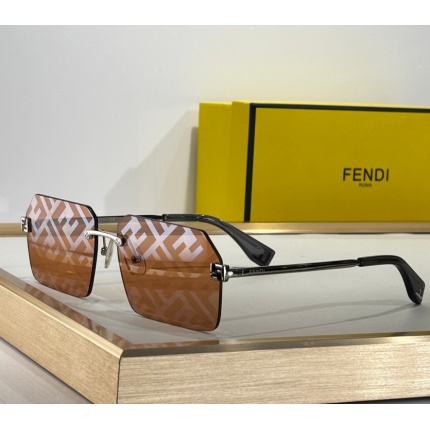Fendi AAA quality Sunglasses in 205850