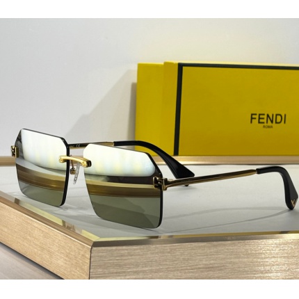 Fendi AAA quality Sunglasses in 205851