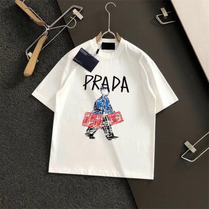 New Arrivals Prada T-shirts in 205876