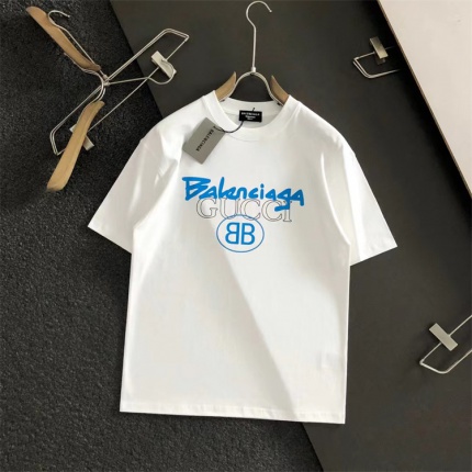 New Arrivals Balenciaga T-shirts in 205879