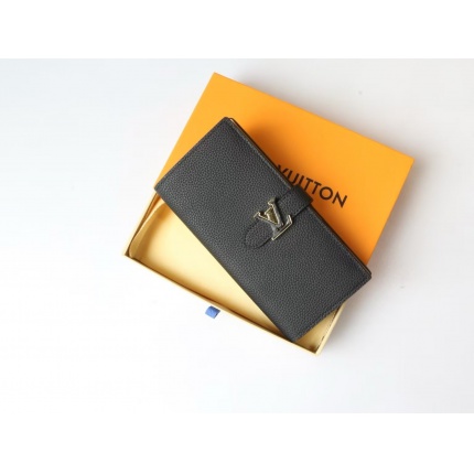 Louis Vuitton AAA Quality Wallets in 205957