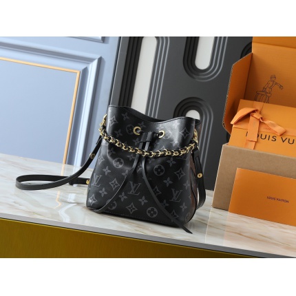 Louis Vuitton AAA Quality Handbags in 205984