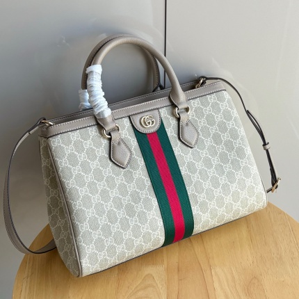 Gucci AAA Quality Handbags in 206044