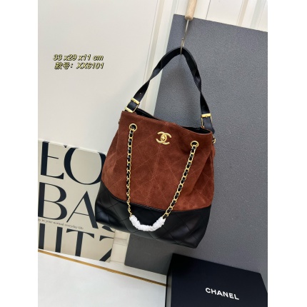 Chanel AAA quality Handbags in 206107