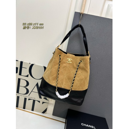Chanel AAA quality Handbags in 206108
