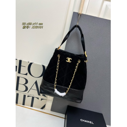 Chanel AAA quality Handbags in 206109