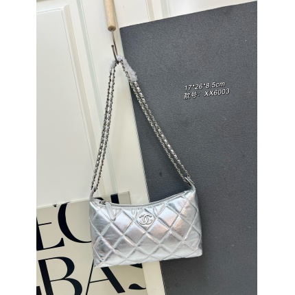 Chanel AAA quality Handbags in 206117