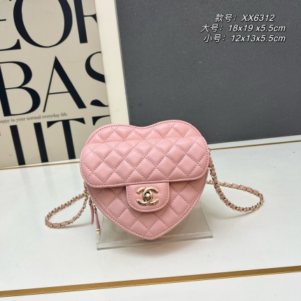 Chanel AAA quality Handbags in 206127