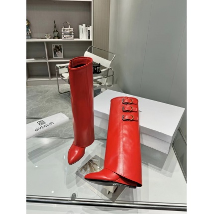 Givenchy Boots For Women in 206185