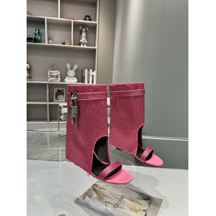 Givenchy Boots For Women in 206192