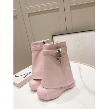 Givenchy Boots For Women in 206194