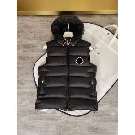 Moncle Thick Coats For Men in 206270