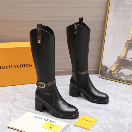 Louis Vuitton Boots For Women in 206328