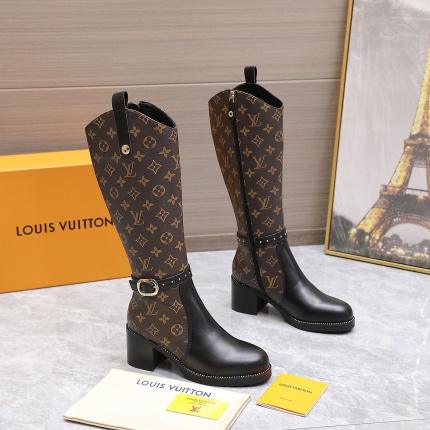 Louis Vuitton Boots For Women in 206329