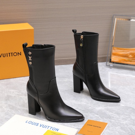 Louis Vuitton Boots For Women in 206337