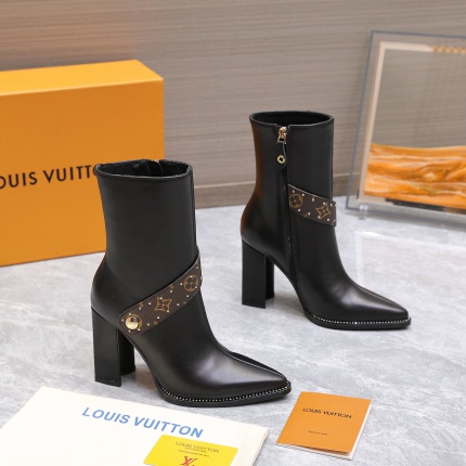 Louis Vuitton Boots For Women in 206341