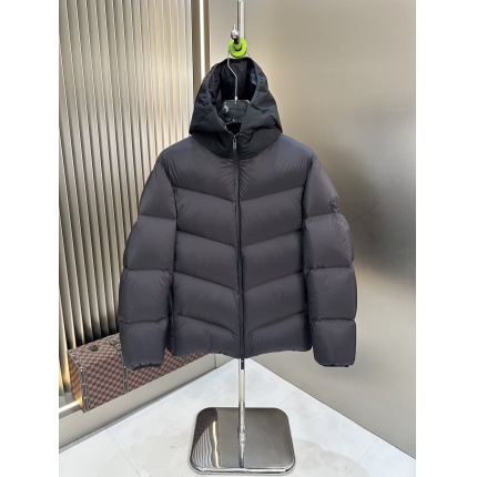 New Arrivals Moncler Dowm Coats For Men in 206456