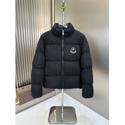 New Arrivals Moncler Dowm Coats For Men in 206467