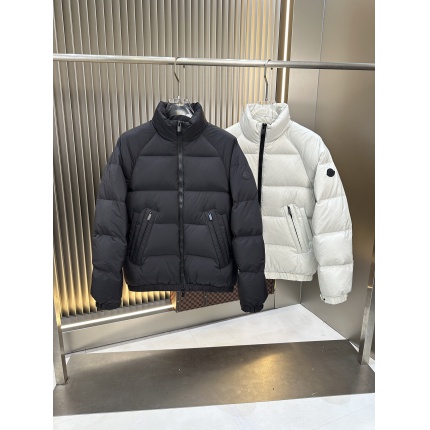 New Arrivals Moncler Dowm Coats For Men in 206470