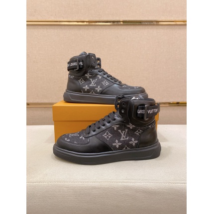 Louis Vuitton Boots For Men in 206616