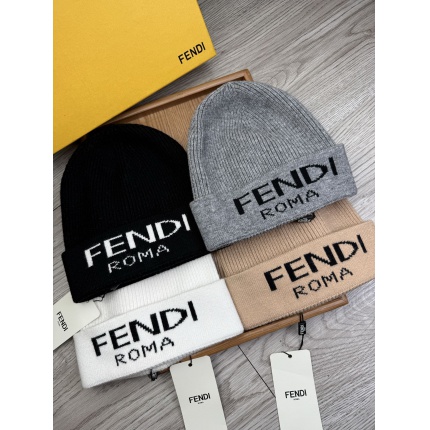 Fendi Beanies in 206627