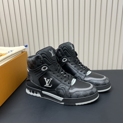Louis Vuitton Boots For Men in 206629