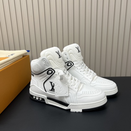 Louis Vuitton Boots For Men in 206634