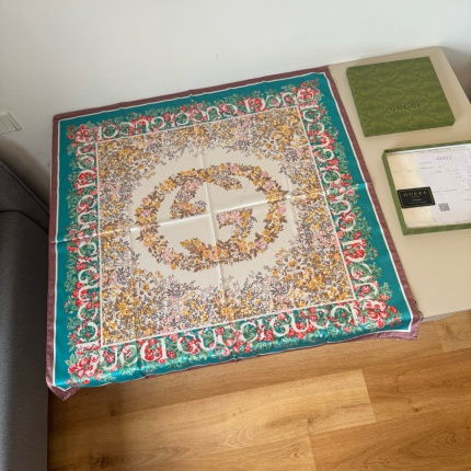 New Arrivals High quality Gucci Silk Scarf in 206703