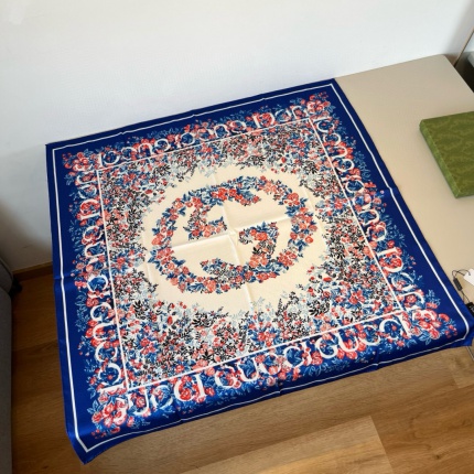 New Arrivals High quality Gucci Silk Scarf in 206705