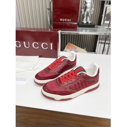 Gucci Sneakers For Men in 206753