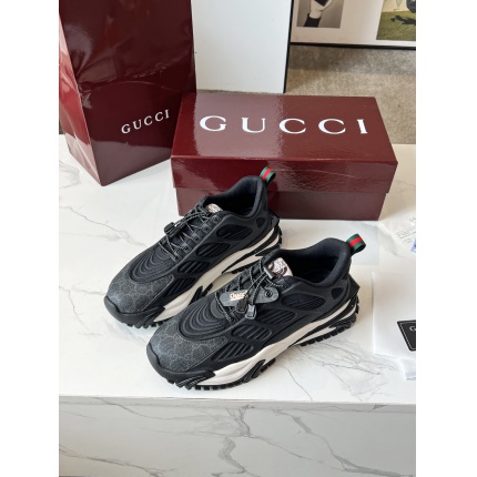 Gucci Casual Shoes For Men in 206757