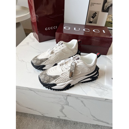 Gucci Casual Shoes For Men in 206758