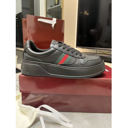 Gucci Casual Shoes For Men in 206759