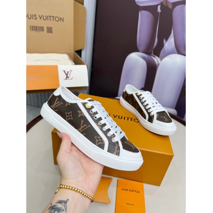 Louis Vuitton Sneakers for women in 206764