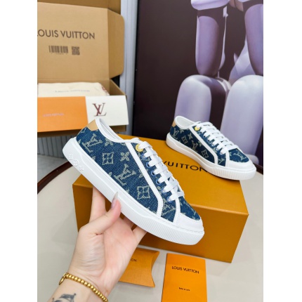 Louis Vuitton Sneakers for women in 206767