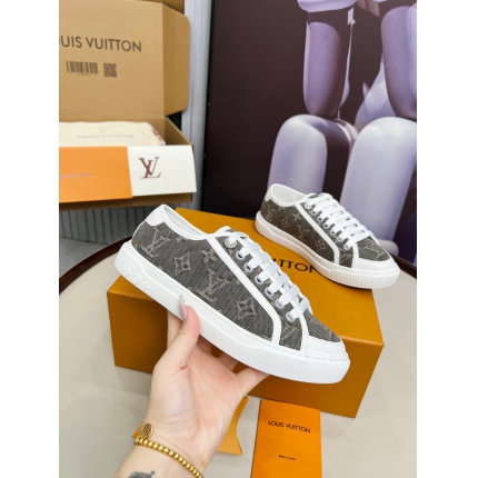 Louis Vuitton Sneakers for women in 206768