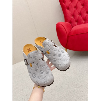 Louis Vuitton Loafers For Women in 206773