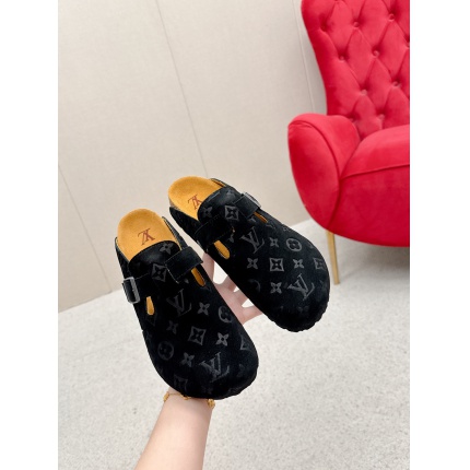 Louis Vuitton Loafers For Women in 206774