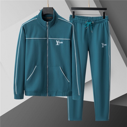 Louis Vuitton Tracksuits for Men in 206782