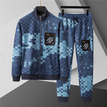 Louis Vuitton Tracksuits for Men in 206784