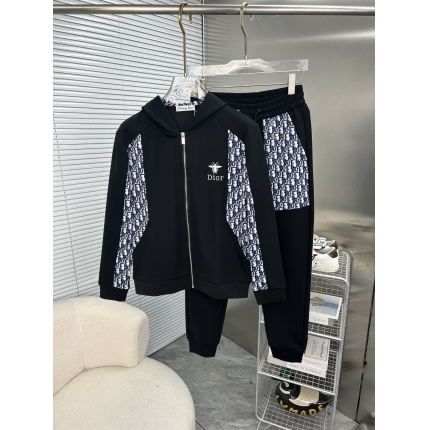New Arrivals Dior Tracksuits For Men in 206831