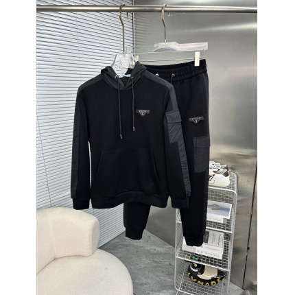 New Arrivals Prada Tracksuits For Men in 206833