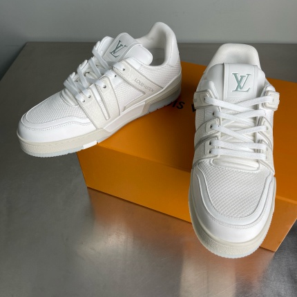 Top quality Louis Vuitton Trainer Sneakers in 206840