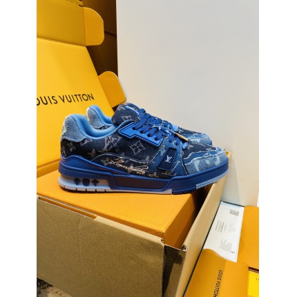 Top quality Louis Vuitton Trainer Sneakers in 206841