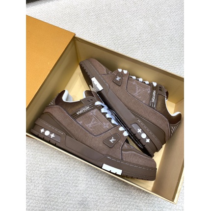 Top quality Louis Vuitton Trainer Sneakers in 206842