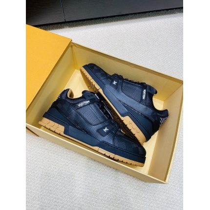 Top quality Louis Vuitton Trainer Sneakers in 206845