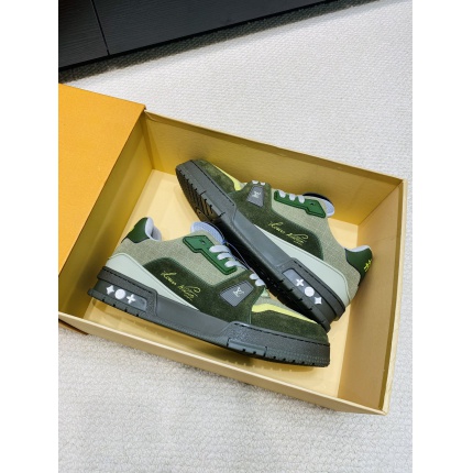 Top quality Louis Vuitton Trainer Sneakers in 206846