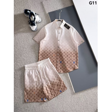 Louis Vuitton Short Tracksuits For Men in 206854