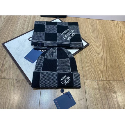 New Arrivals Louis Vuitton Scarf and hat A set in 206872